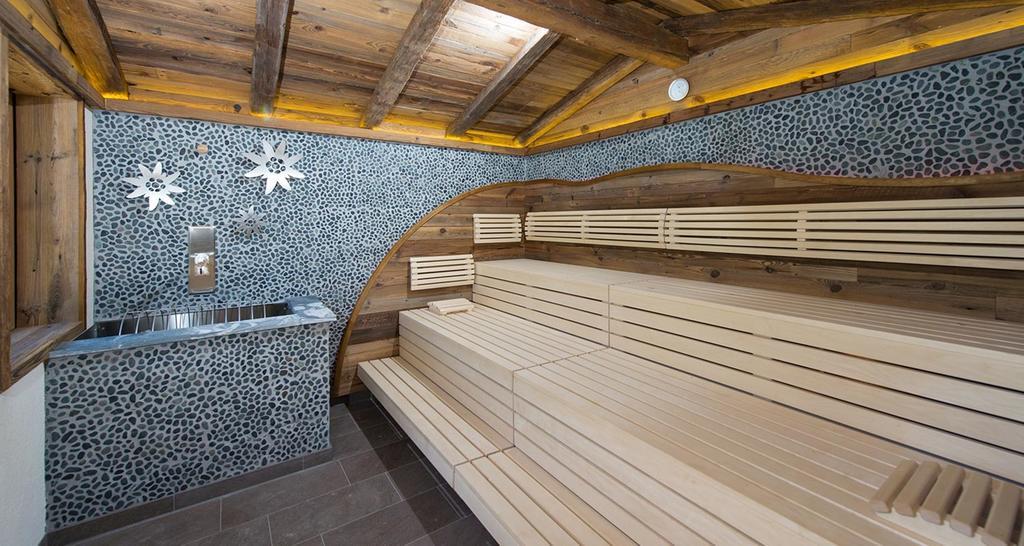 Hotel & Chalets Edelweiss Madonna  ภายนอก รูปภาพ