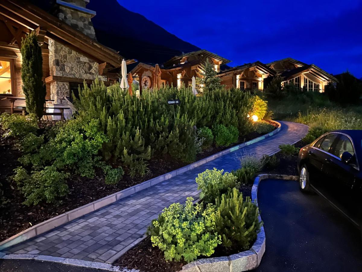 Hotel & Chalets Edelweiss Madonna  ภายนอก รูปภาพ