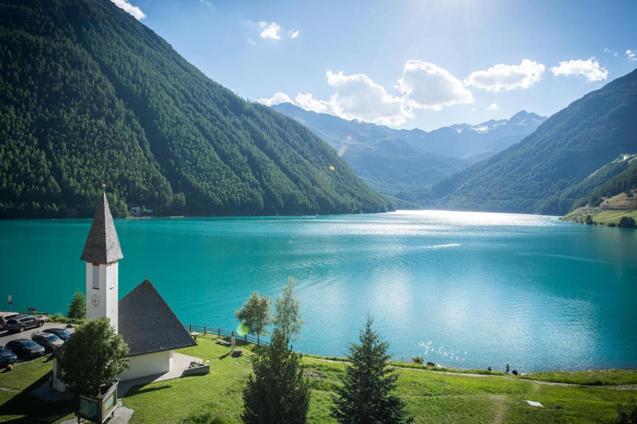 Hotel & Chalets Edelweiss Madonna  ภายนอก รูปภาพ