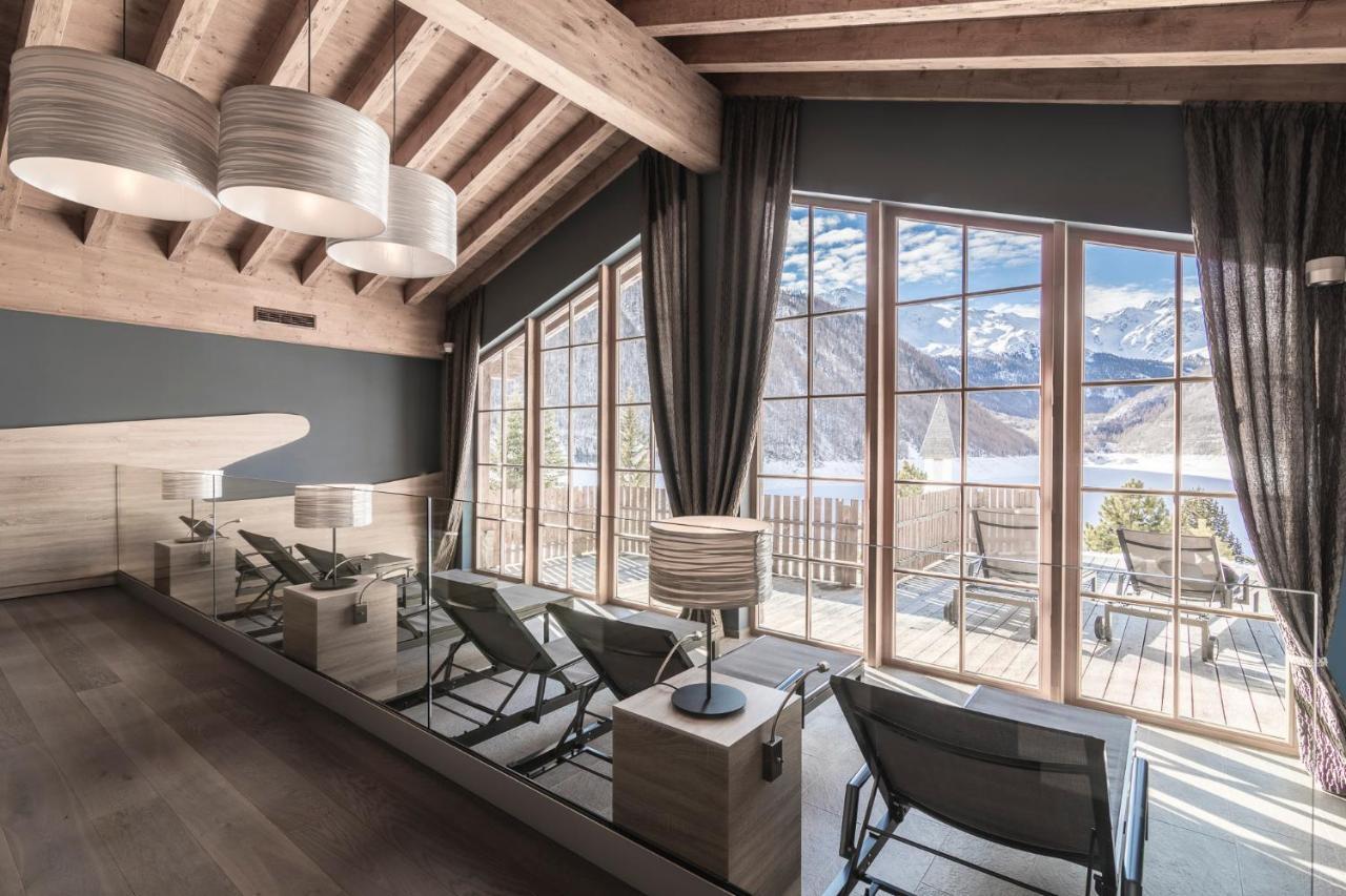 Hotel & Chalets Edelweiss Madonna  ภายนอก รูปภาพ