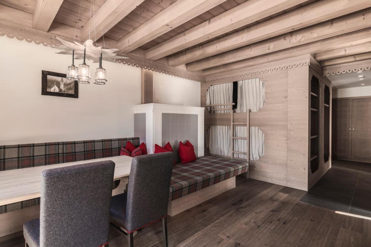Hotel & Chalets Edelweiss Madonna  ภายนอก รูปภาพ