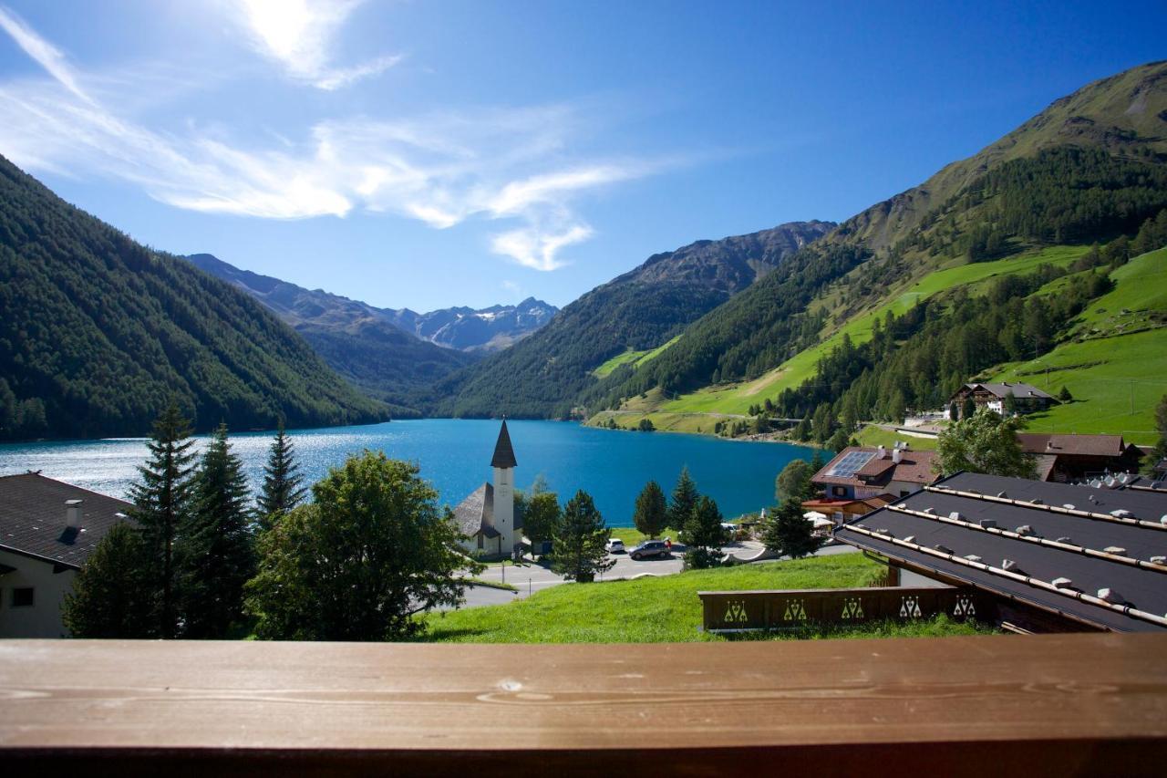 Hotel & Chalets Edelweiss Madonna  ภายนอก รูปภาพ