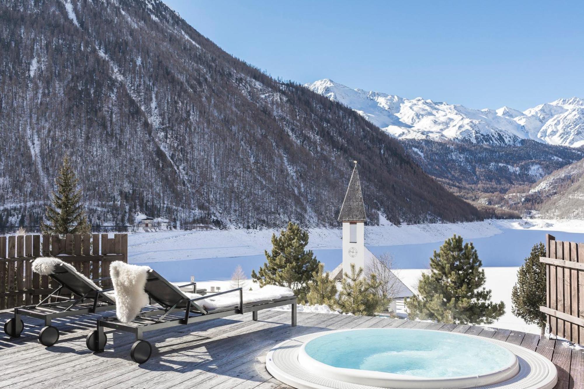 Hotel & Chalets Edelweiss Madonna  ภายนอก รูปภาพ