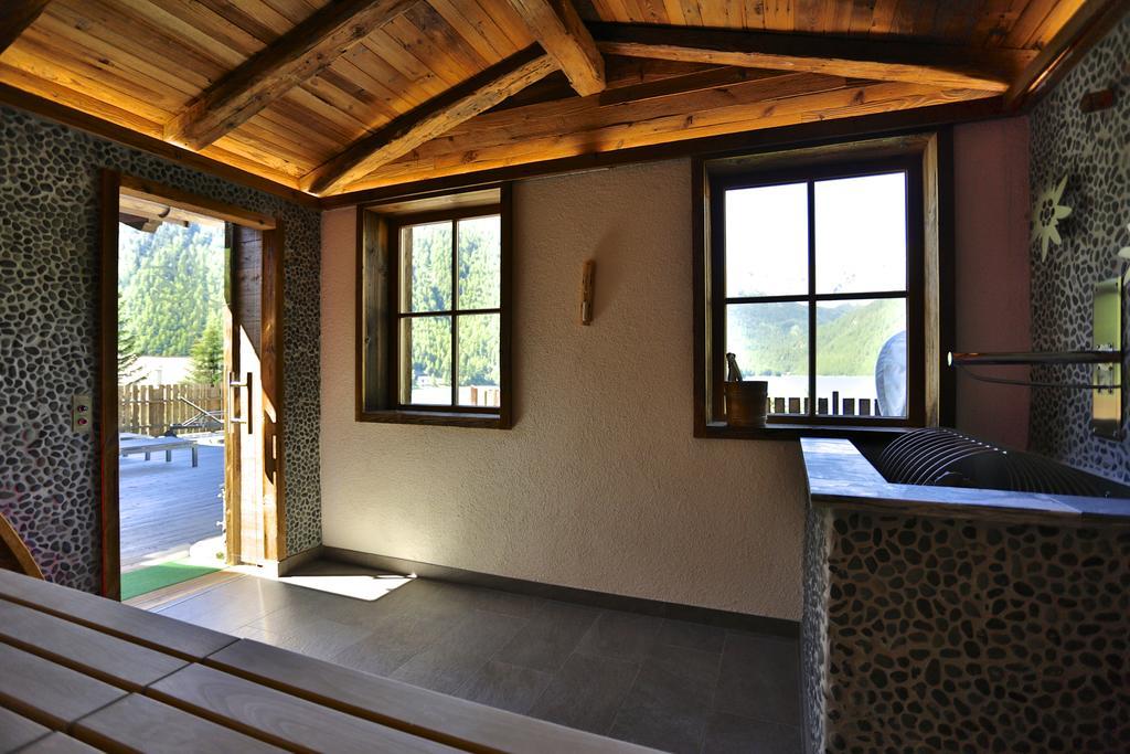 Hotel & Chalets Edelweiss Madonna  ภายนอก รูปภาพ