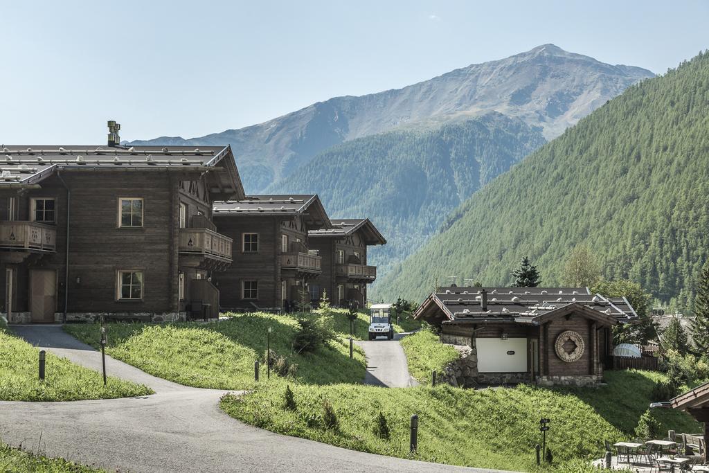 Hotel & Chalets Edelweiss Madonna  ภายนอก รูปภาพ