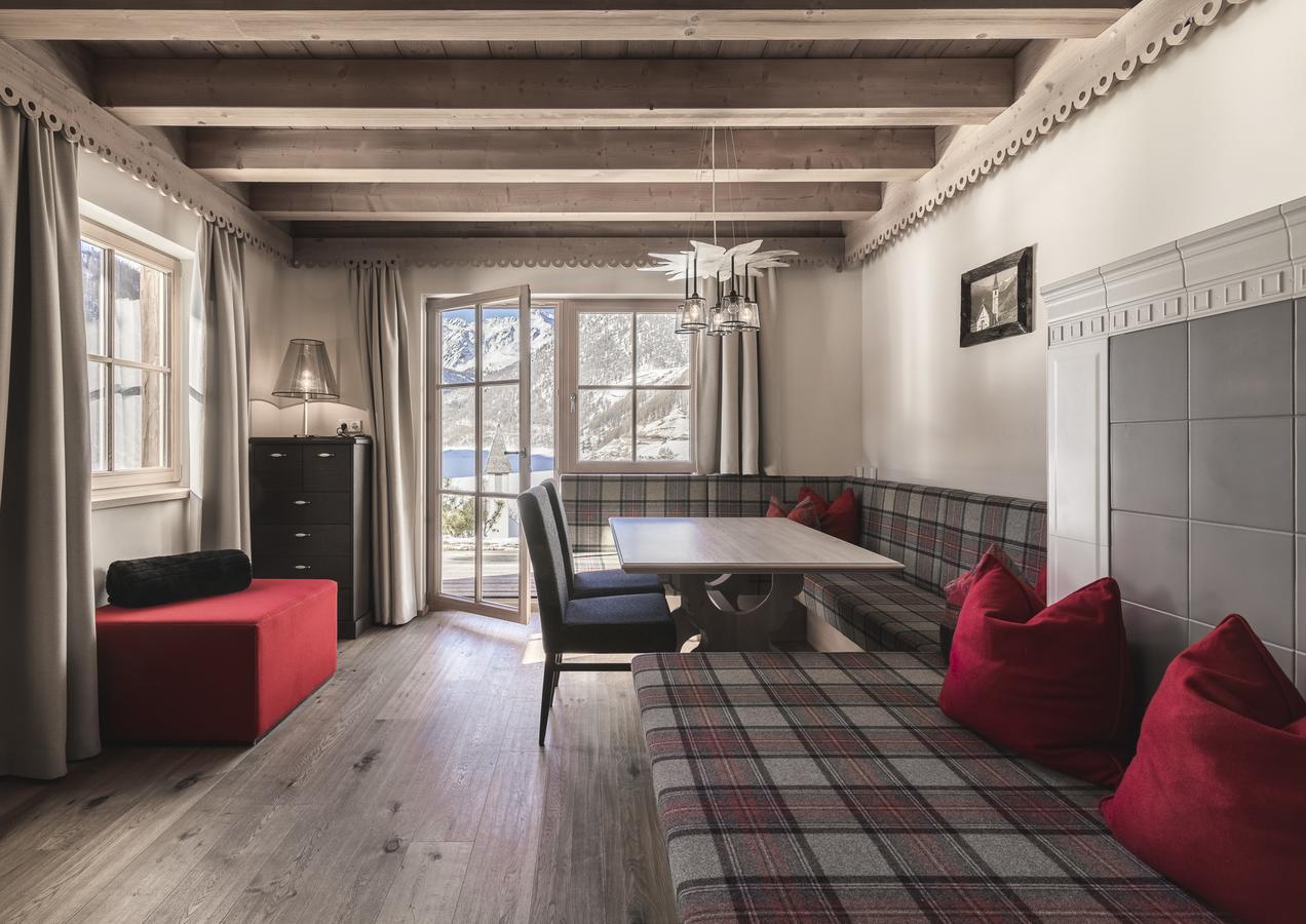 Hotel & Chalets Edelweiss Madonna  ภายนอก รูปภาพ
