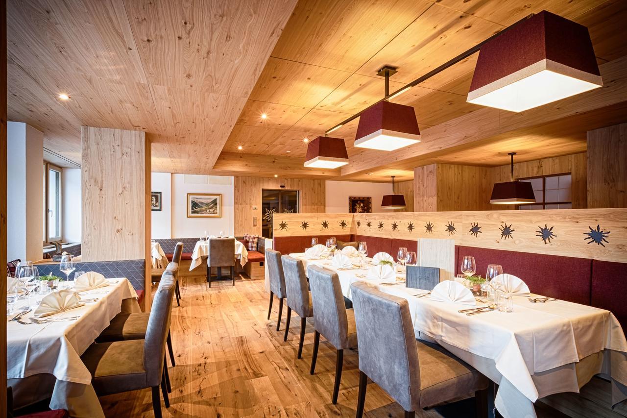 Hotel & Chalets Edelweiss Madonna  ภายนอก รูปภาพ