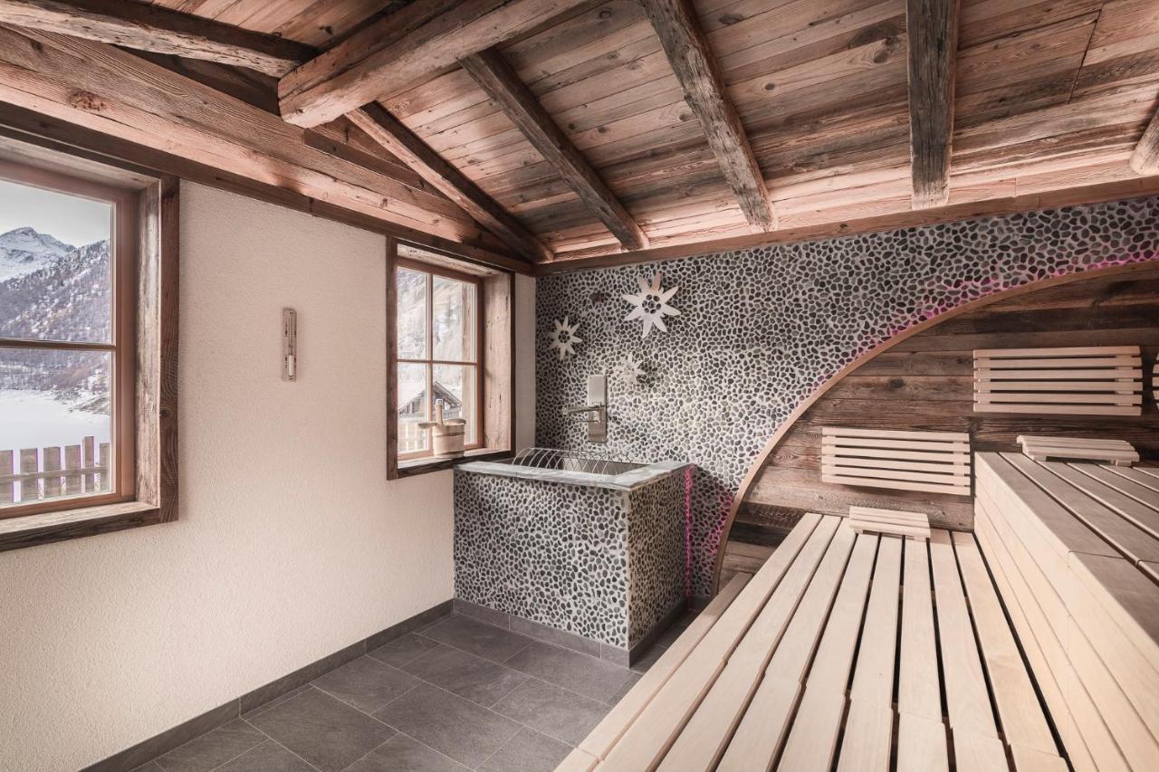 Hotel & Chalets Edelweiss Madonna  ภายนอก รูปภาพ