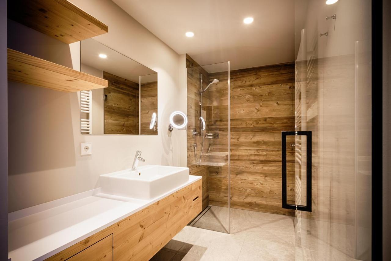 Hotel & Chalets Edelweiss Madonna  ภายนอก รูปภาพ